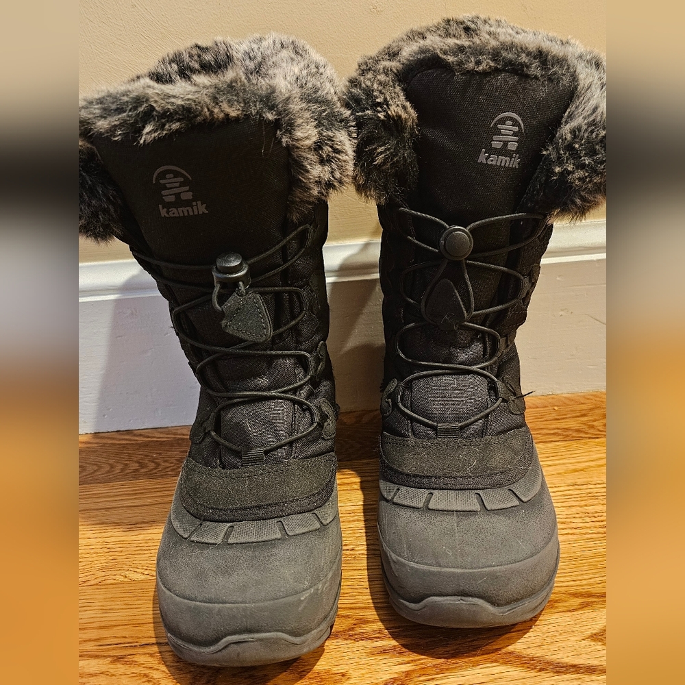 Kamik Black Momentum 3 WOMENS